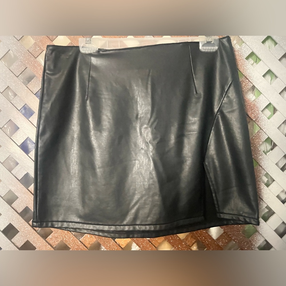 Rewash Black Faux Leather Mini Skirt size large